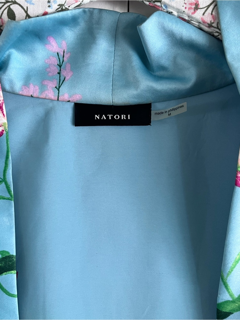 Lotus Garden Robe - Picture 8 of 9